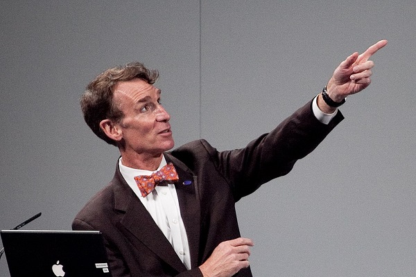 By Ed Schipul (originally posted to Flickr as Bill Nye) [CC BY-SA 2.0 ], via Wikimedia Commons